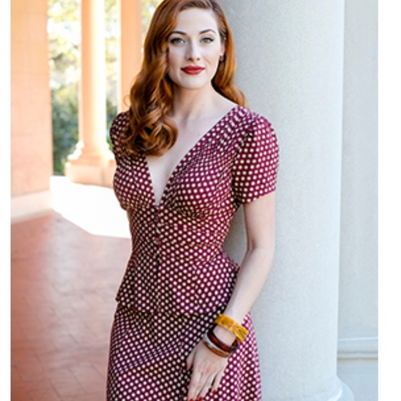 Trashy Diva Tops - Wine dots 40s blouse